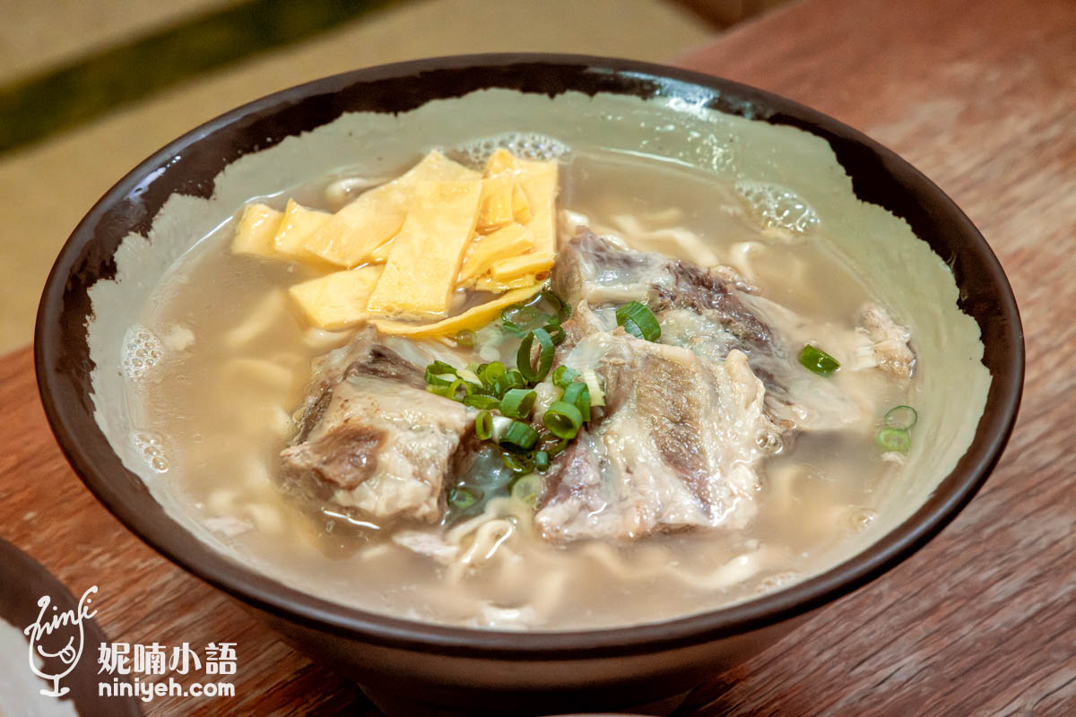 沖繩美食｜浜屋沖繩麵。美國村旁必吃美食！不吃會想念的豬軟骨沖繩麵
