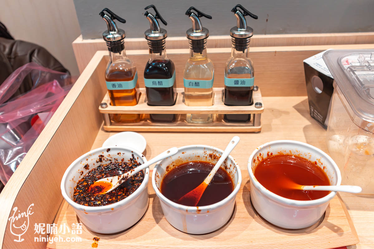 墨竹亭燃麵本家｜善導寺川味料理推薦！嗜辣學生上班族的必吃平價小吃