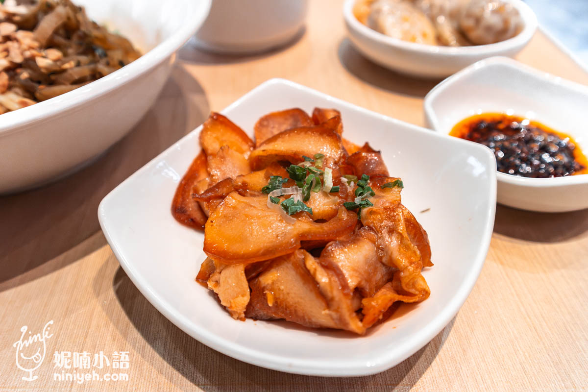 墨竹亭燃麵本家｜善導寺川味料理推薦！嗜辣學生上班族的必吃平價小吃