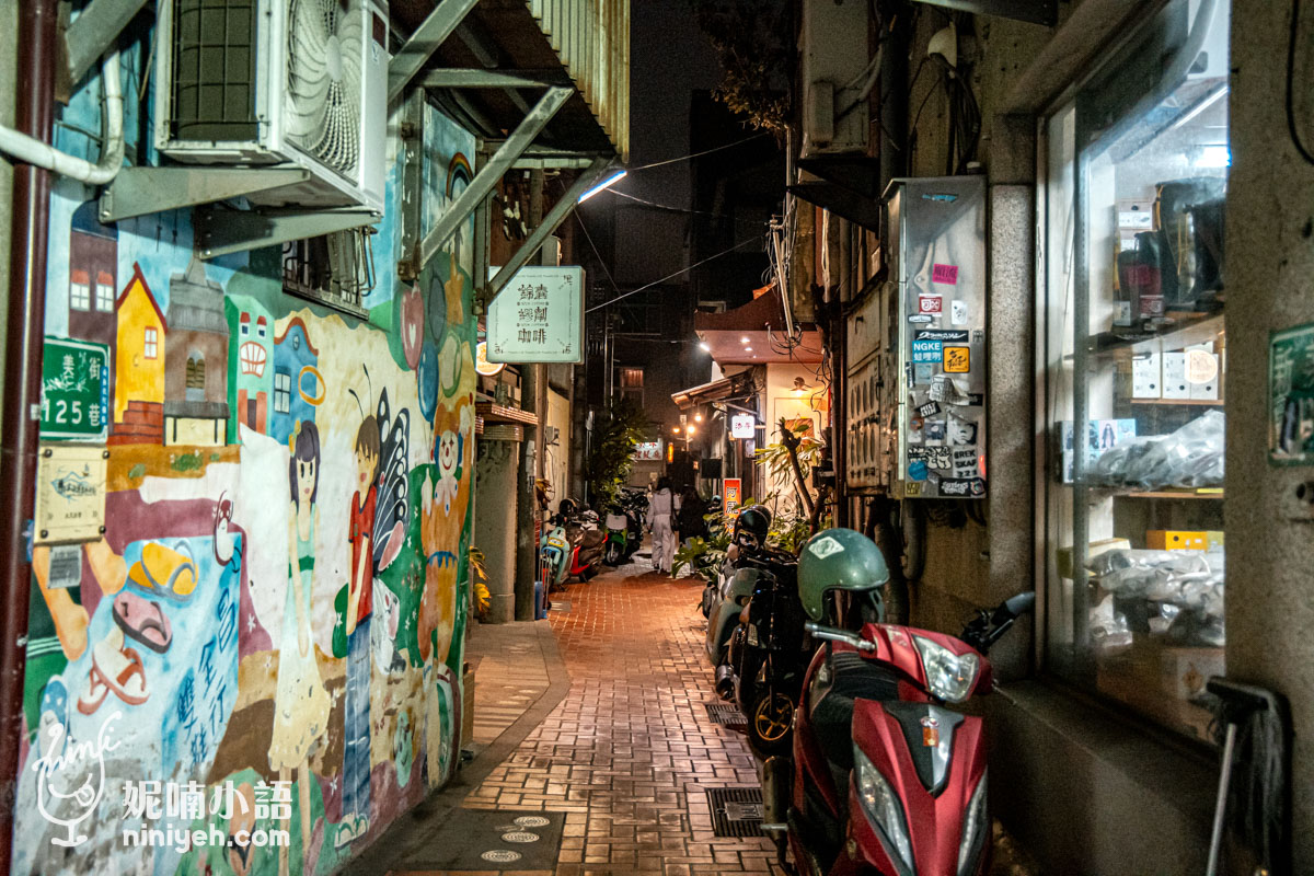 添厚家常手路菜地理位置:位於台南新美街紅磚道內的暗巷民宅中