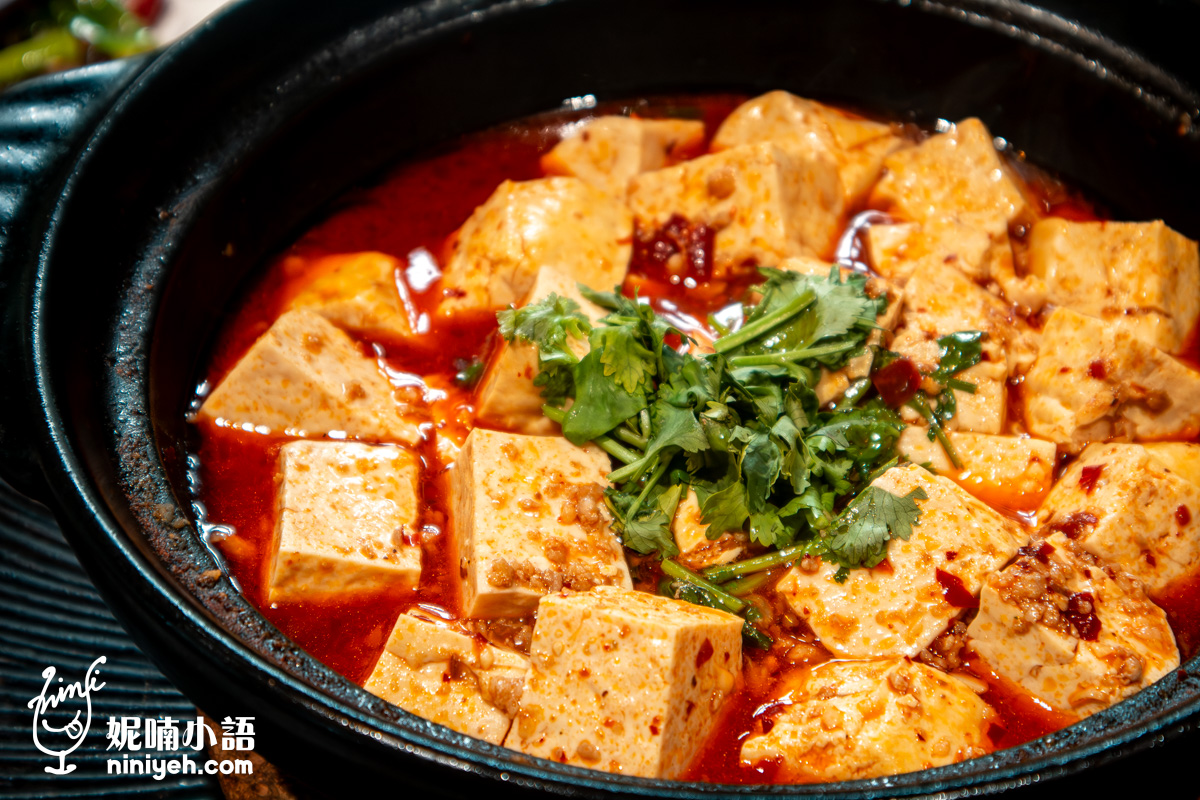 十里香私房料理餐廳|藏在暗巷的桃園人氣合菜餐廳!麻辣臭豆腐招牌必吃 十里香私房料理餐廳|藏在暗巷的桃園人氣合菜餐廳!麻辣臭豆腐招牌必吃