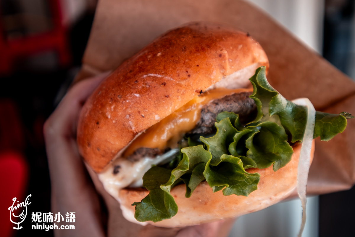 DE FONTEIN GRILL BURGER|豪斯登堡也吃得到「佐世保認證漢堡」了!經典標配組合告訴你 DE FONTEIN GRILL BURGER|豪斯登堡也吃得到「佐世保認證漢堡」了!經典標配組合告訴你