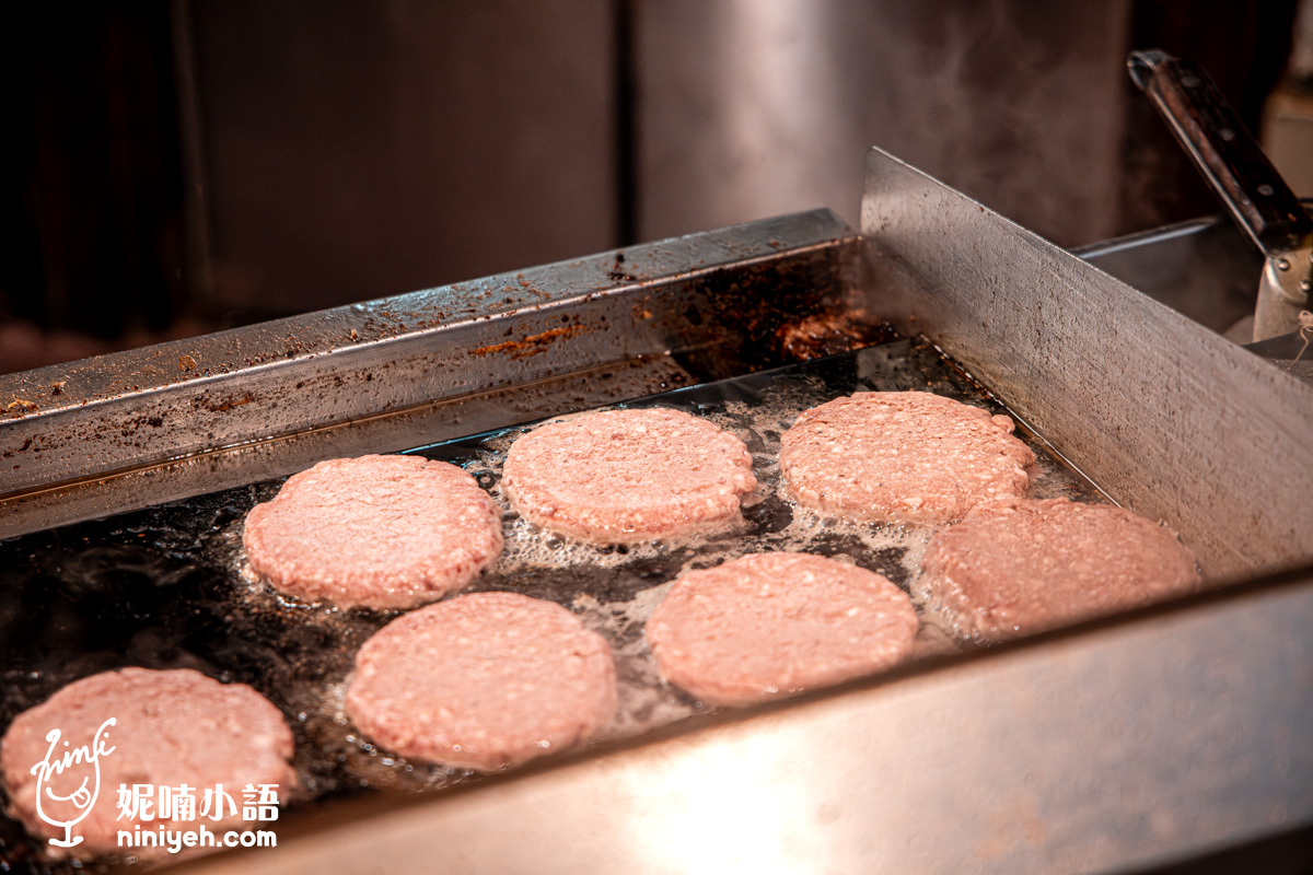 DE FONTEIN GRILL BURGER|豪斯登堡也吃得到「佐世保認證漢堡」了!經典標配組合告訴你 DE FONTEIN GRILL BURGER|豪斯登堡也吃得到「佐世保認證漢堡」了!經典標配組合告訴你