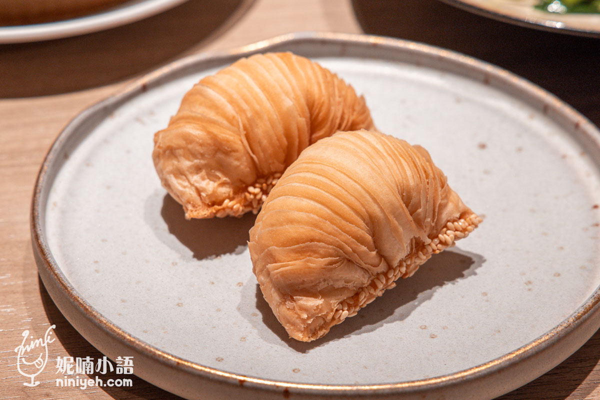 華漾DIM SUM 蘿蔔千層酥一份兩顆盤裝