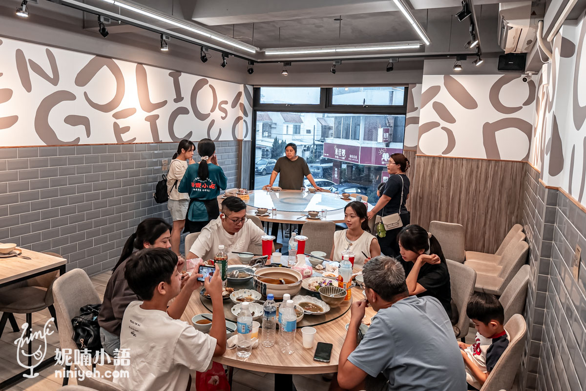 壽豐小吃慶豐店二樓適合家族聚餐的轉盤大圓桌區域