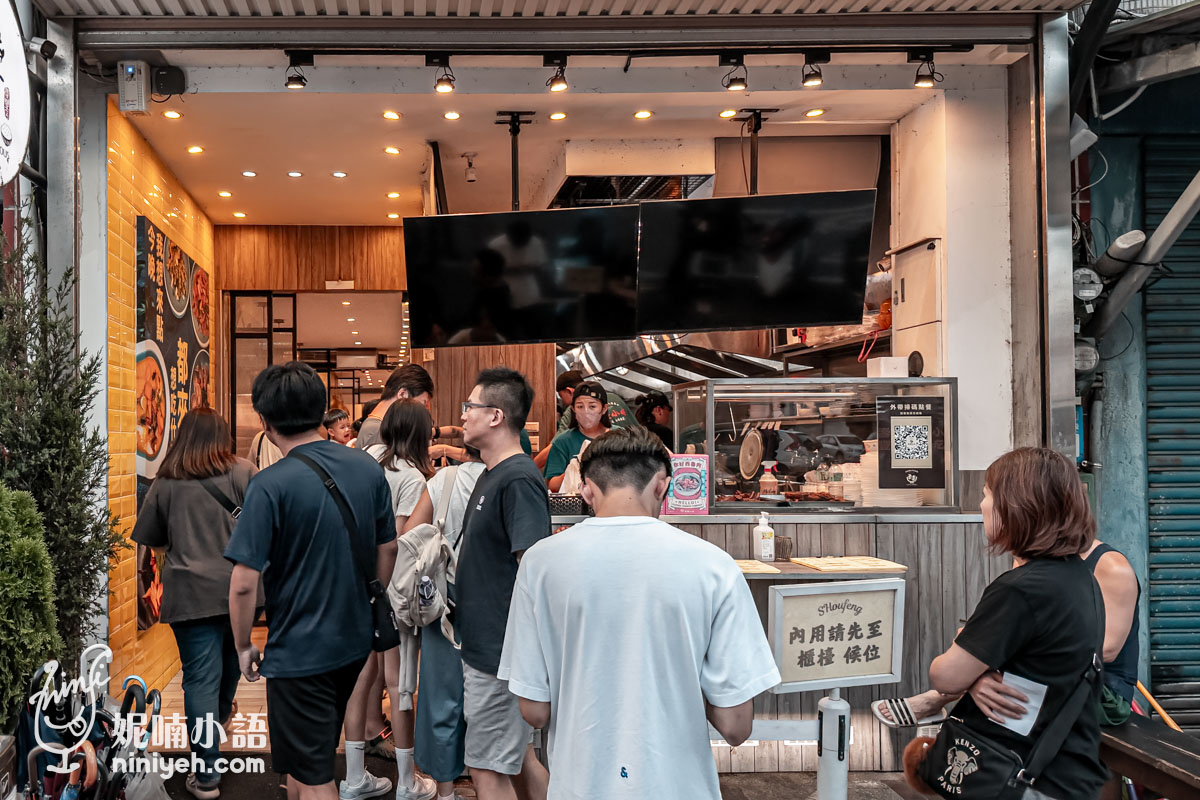 花蓮吉安美食壽豐小吃慶豐店晚餐時段門口排隊候位人潮