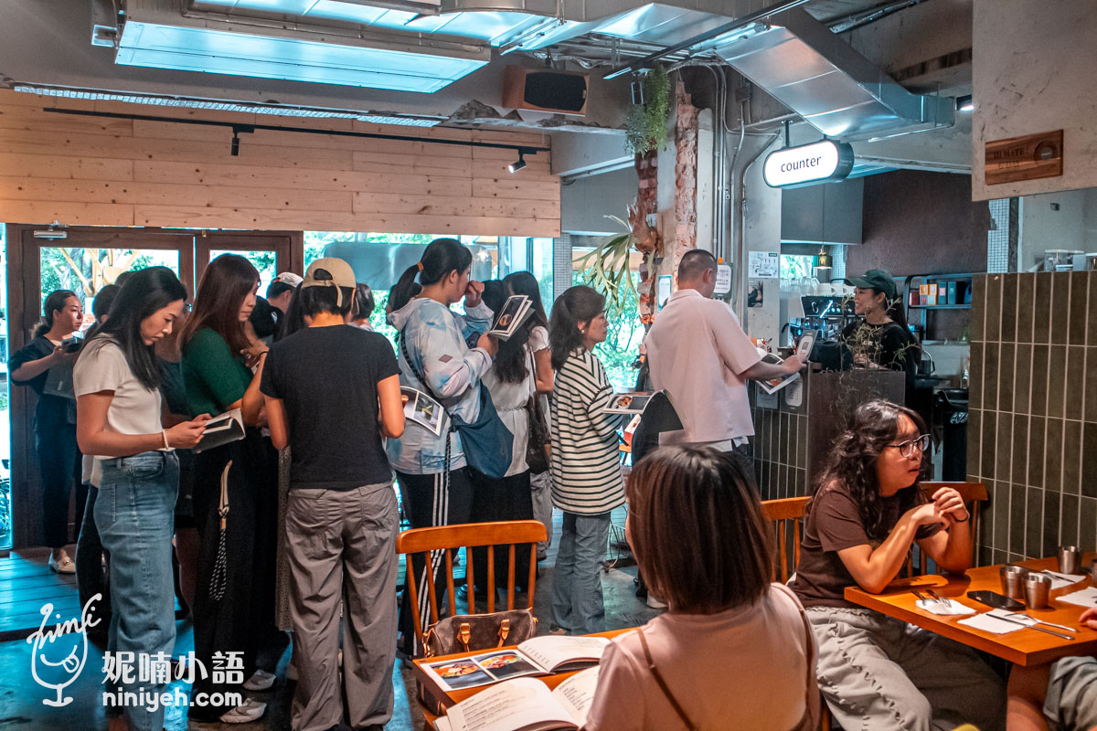 HI MATE｜驚見沒開門就排隊的台北不限時早午餐！想低調都不行的士林美食